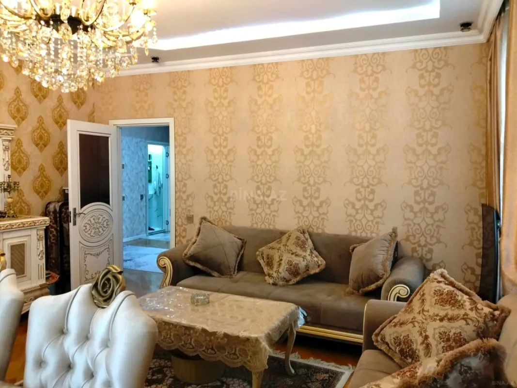 Satılır 4 otaqlı mənzil 150 m²