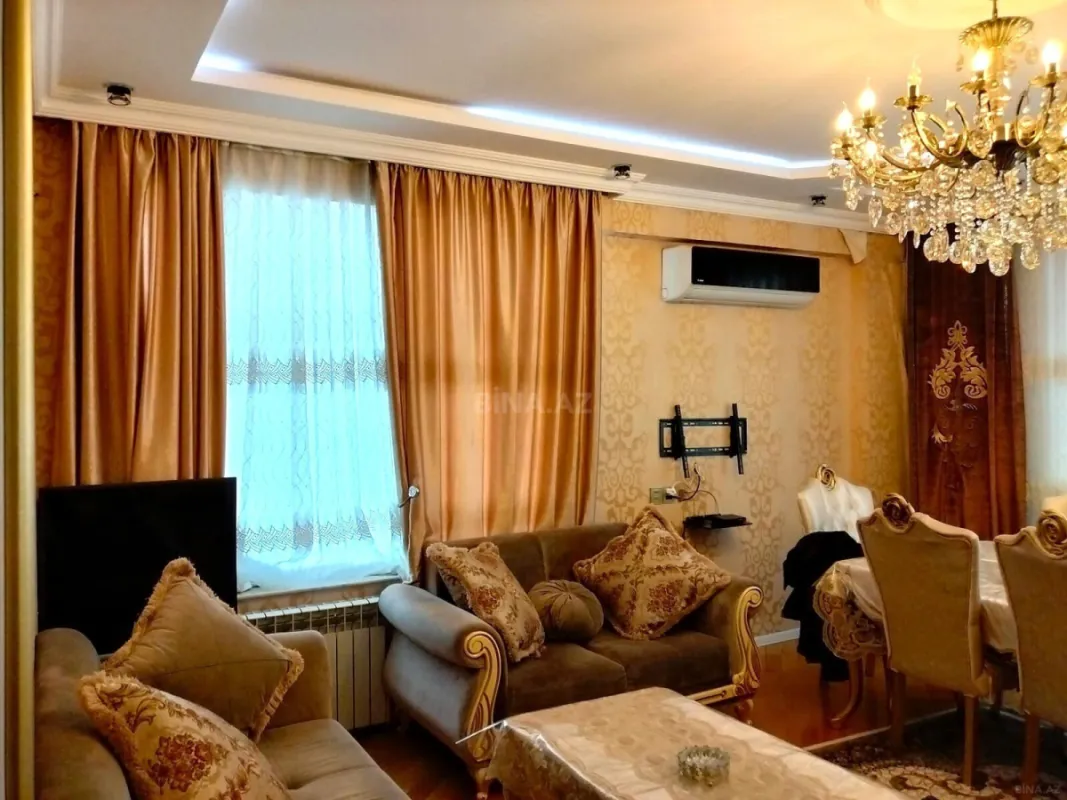 Satılır 4 otaqlı mənzil 150 m²