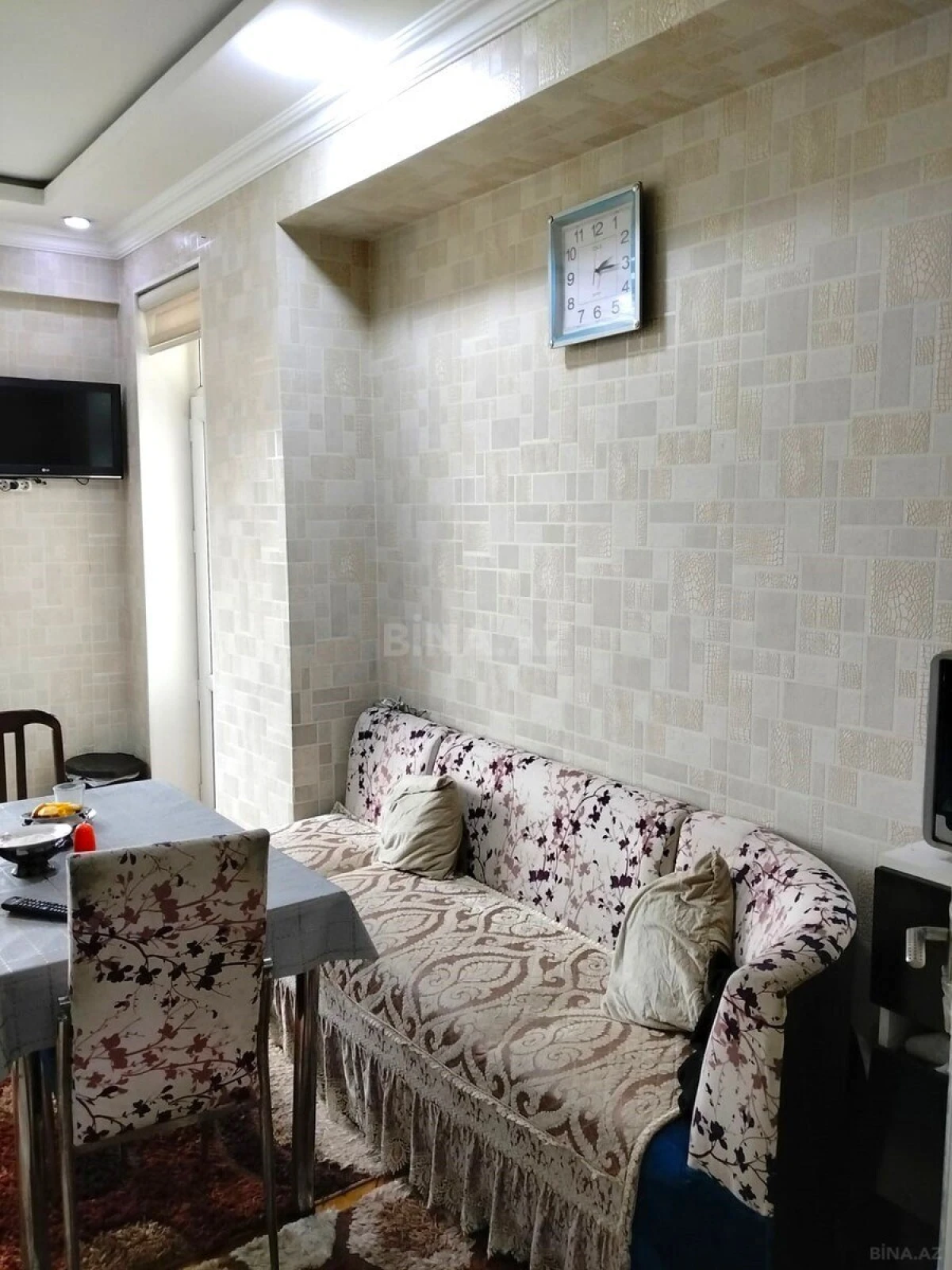 Satılır 4 otaqlı mənzil 150 m²