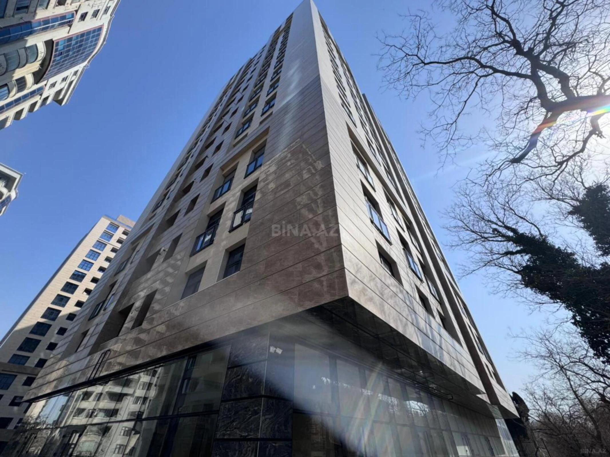 Satılır obyekt 255 m²