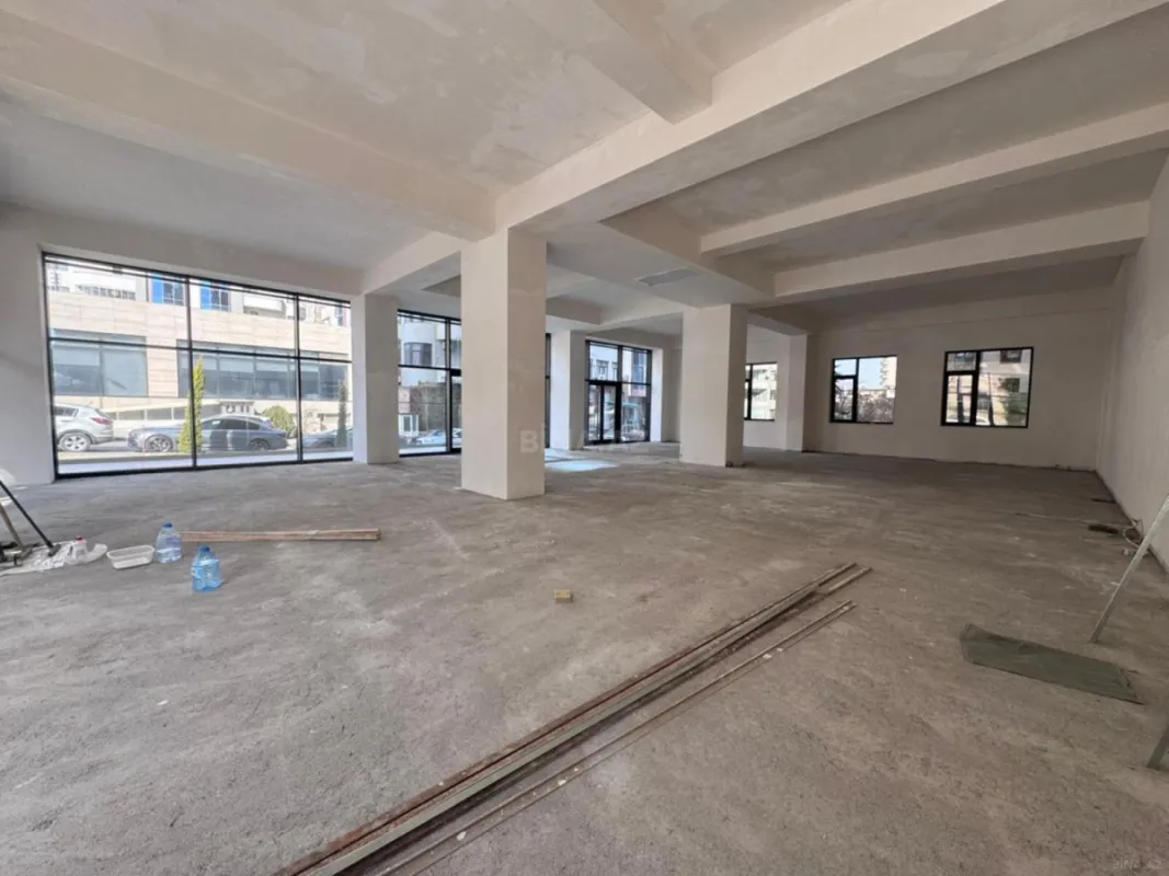 Satılır obyekt 255 m²
