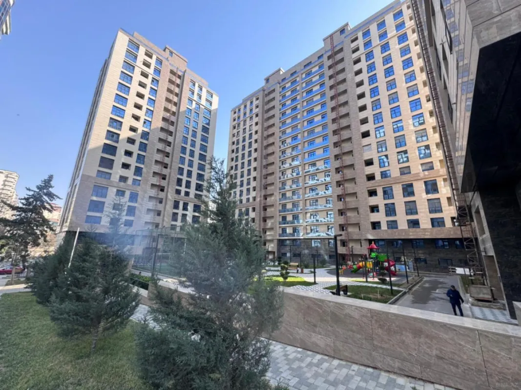 Satılır obyekt 255 m²