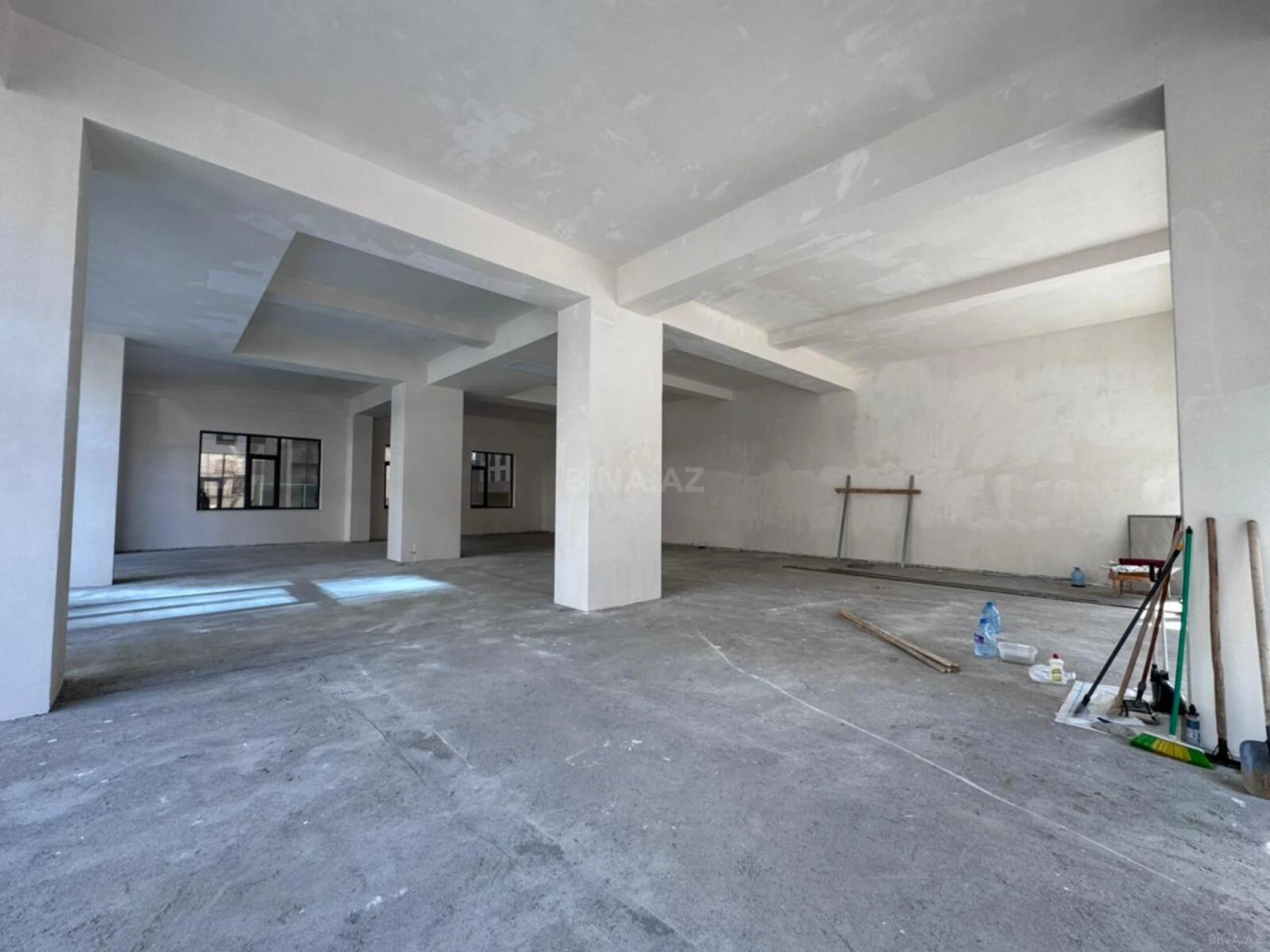 Satılır obyekt 255 m²
