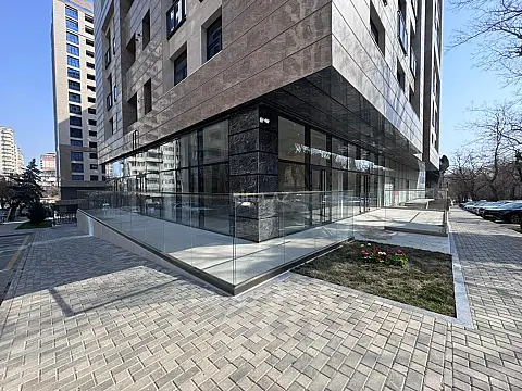 Satılır obyekt 255 m²