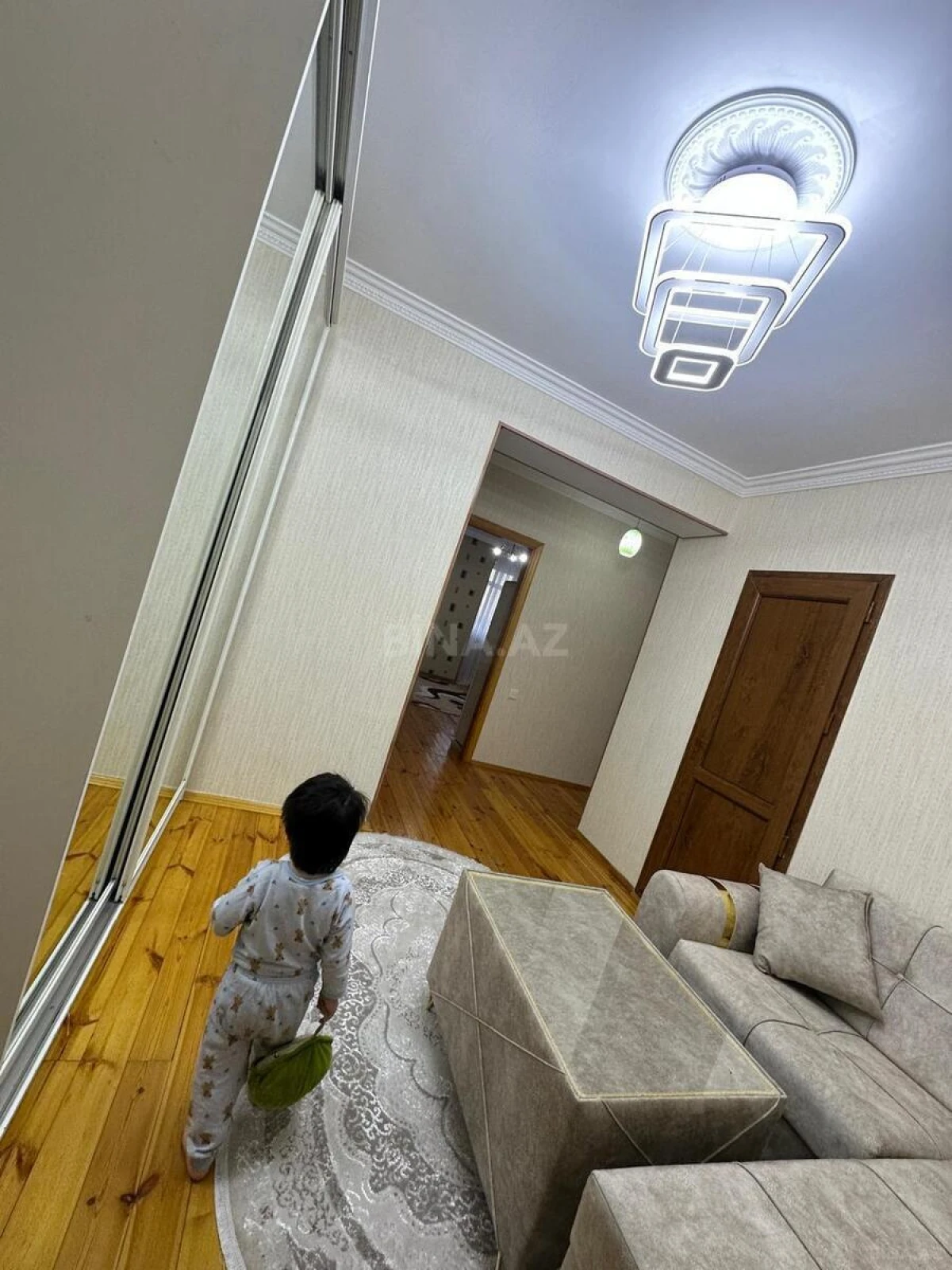 Kirayə verilir 2 otaqlı mənzil 62 m²