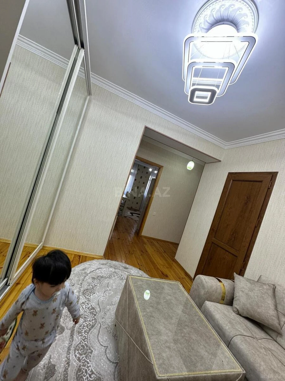 Kirayə verilir 2 otaqlı mənzil 62 m²