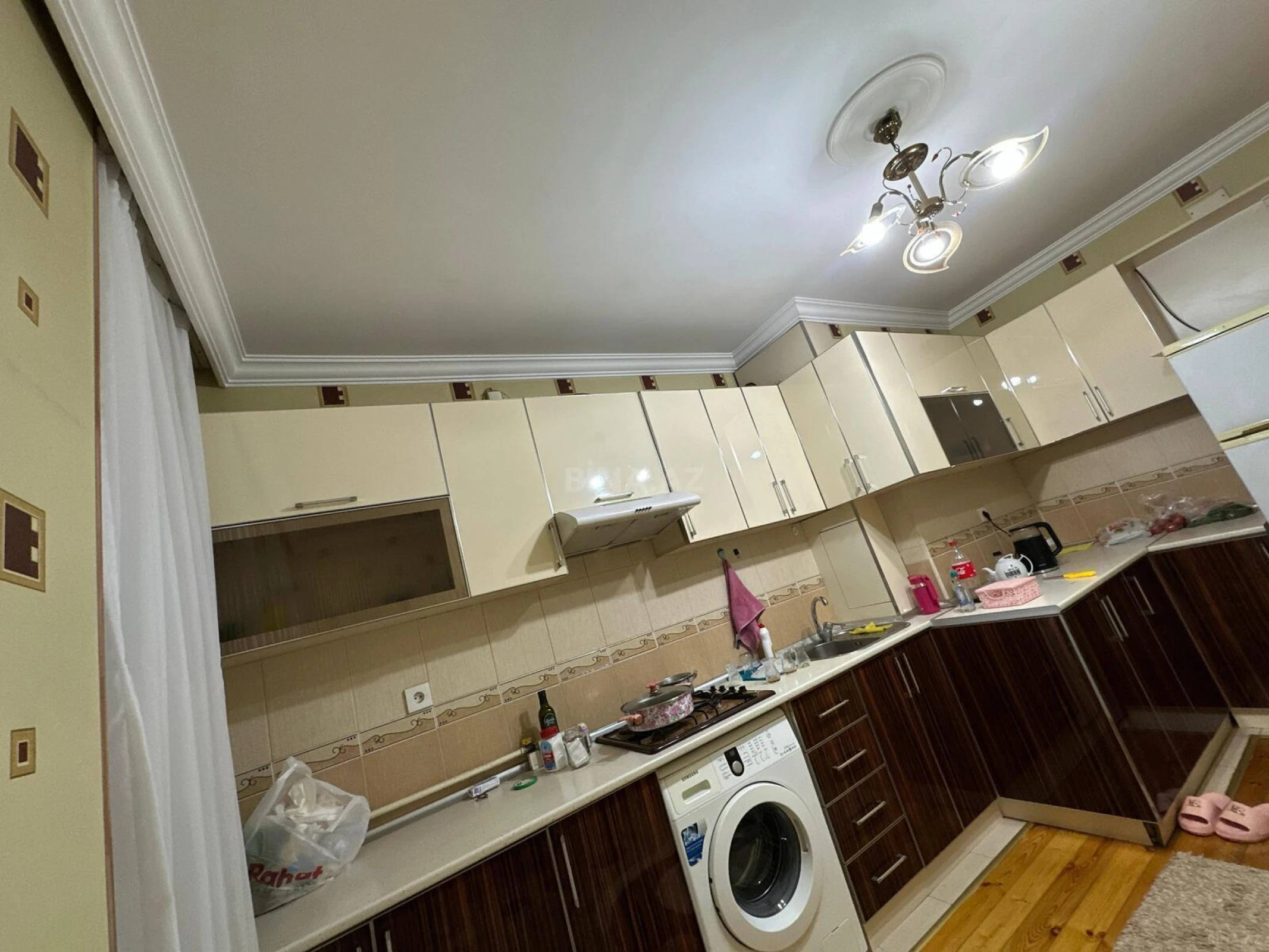 Kirayə verilir 2 otaqlı mənzil 62 m²