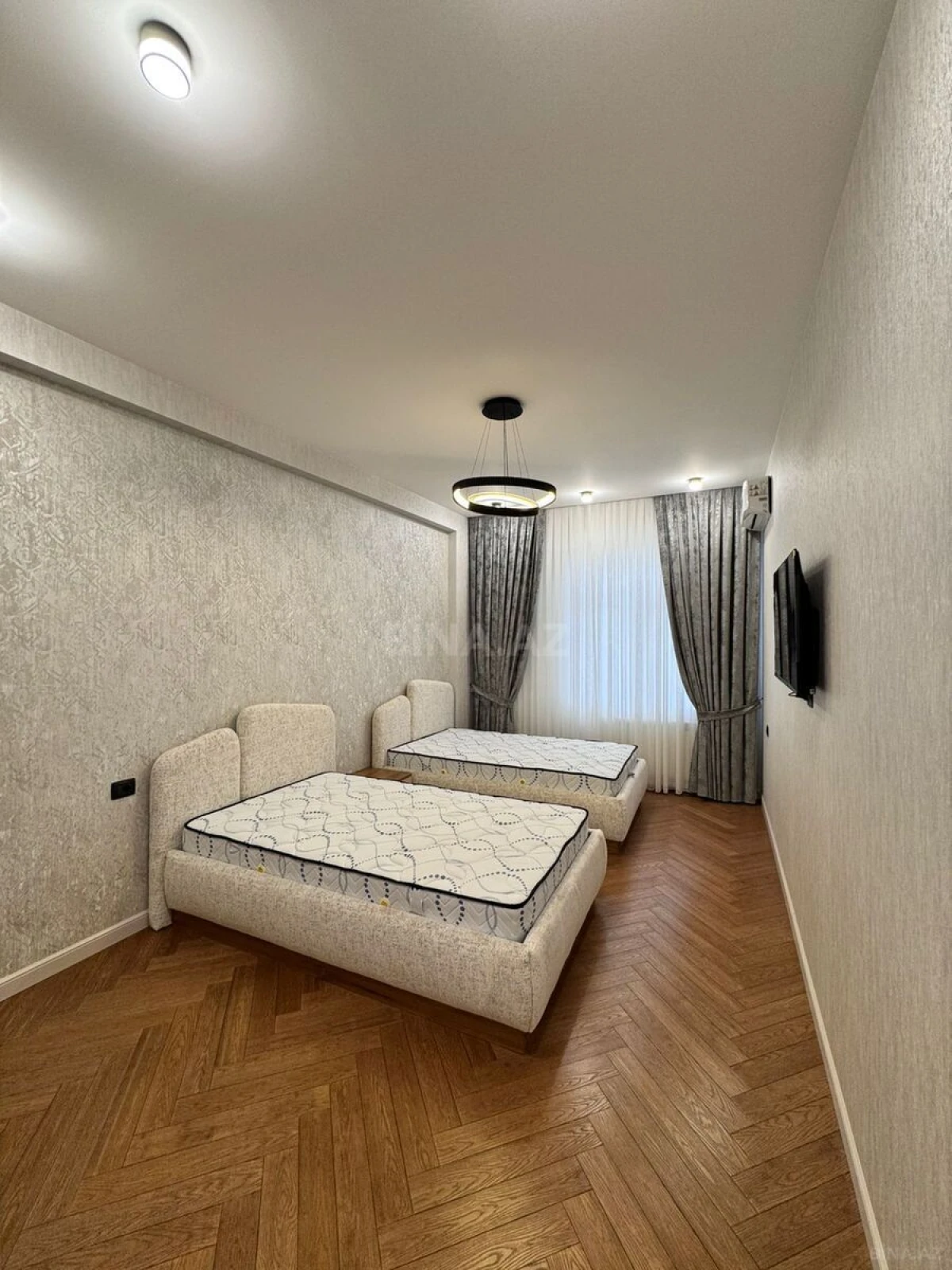 Satılır 3 otaqlı mənzil 120 m²