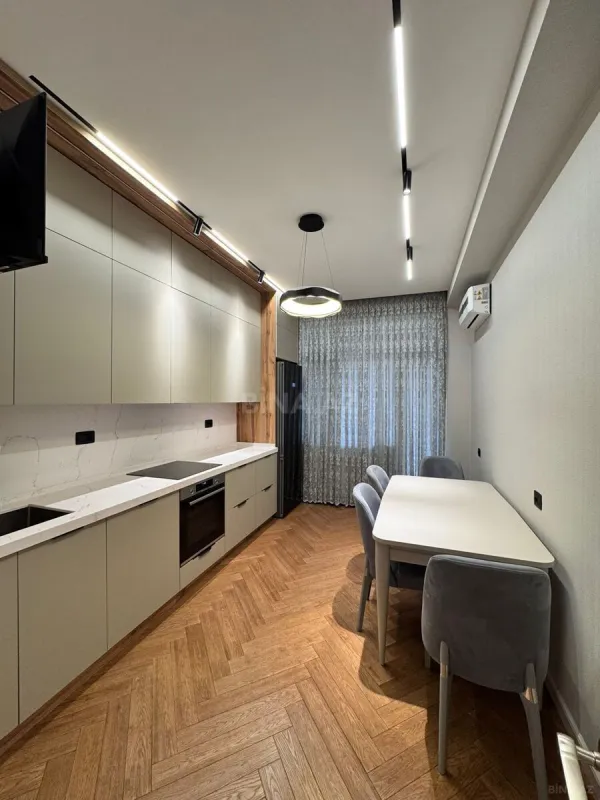 Satılır 3 otaqlı mənzil 120 m²