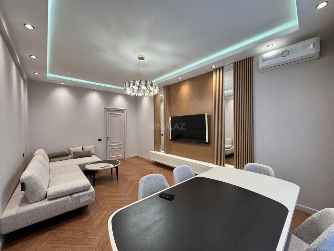 Satılır 3 otaqlı mənzil 120 m²