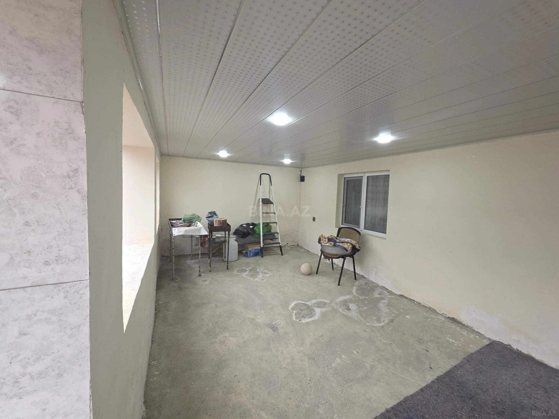 Satılır 8 otaqlı həyət evi 172 m²