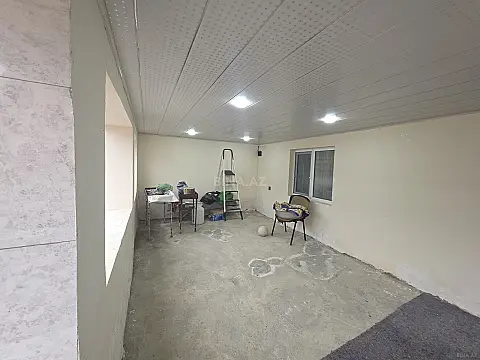 Satılır 8 otaqlı həyət evi 172 m²