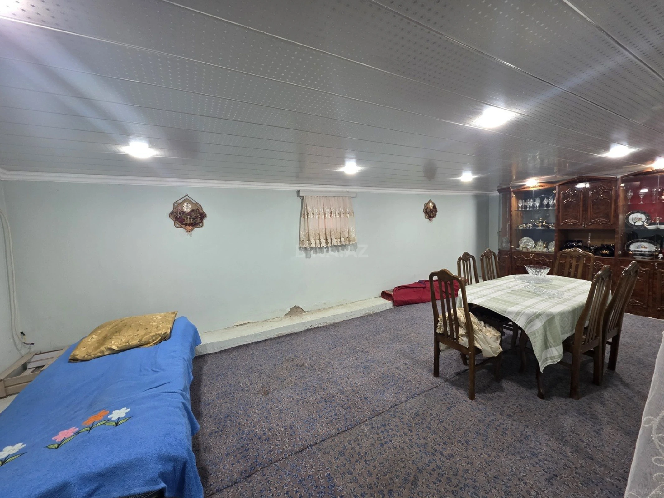 Satılır 8 otaqlı həyət evi 172 m²