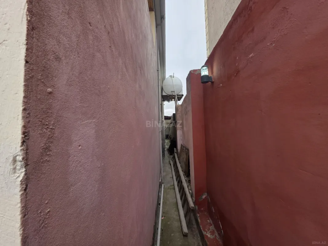 Satılır 8 otaqlı həyət evi 172 m²