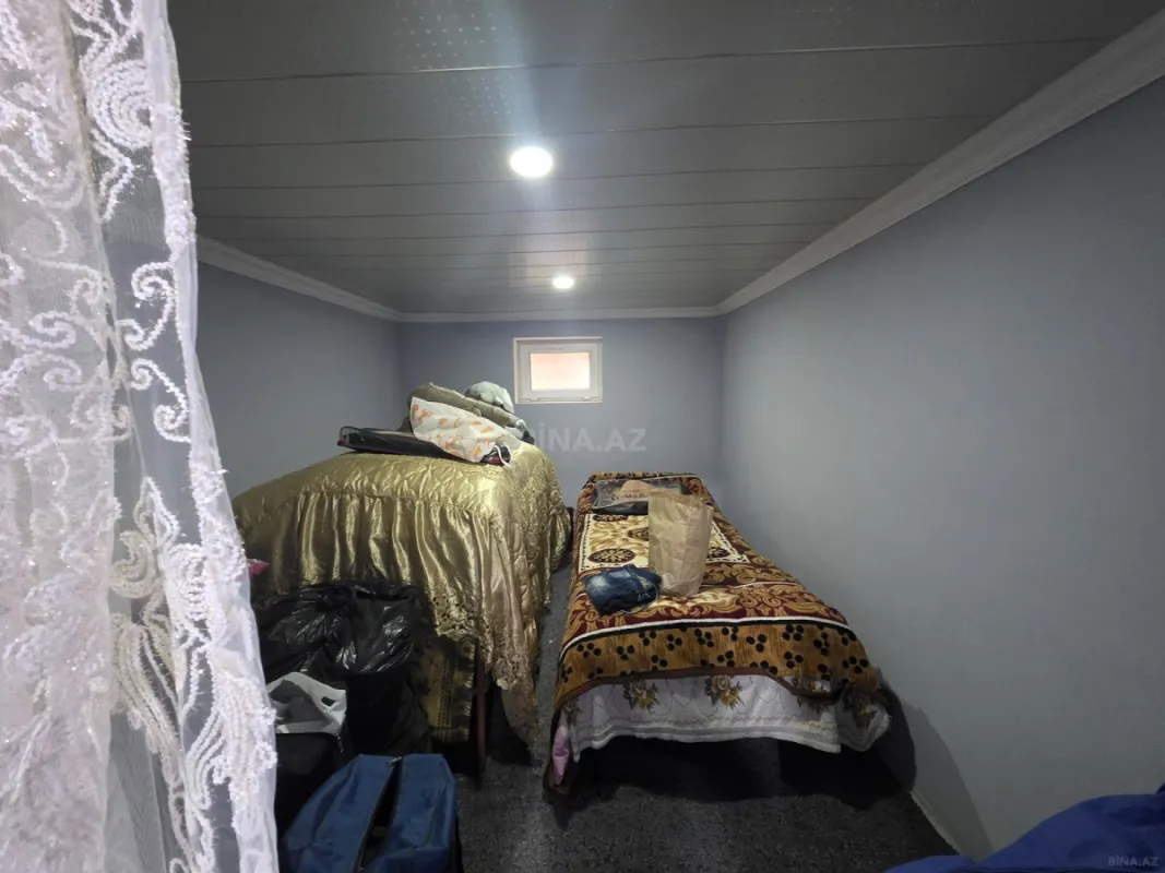 Satılır 8 otaqlı həyət evi 172 m²