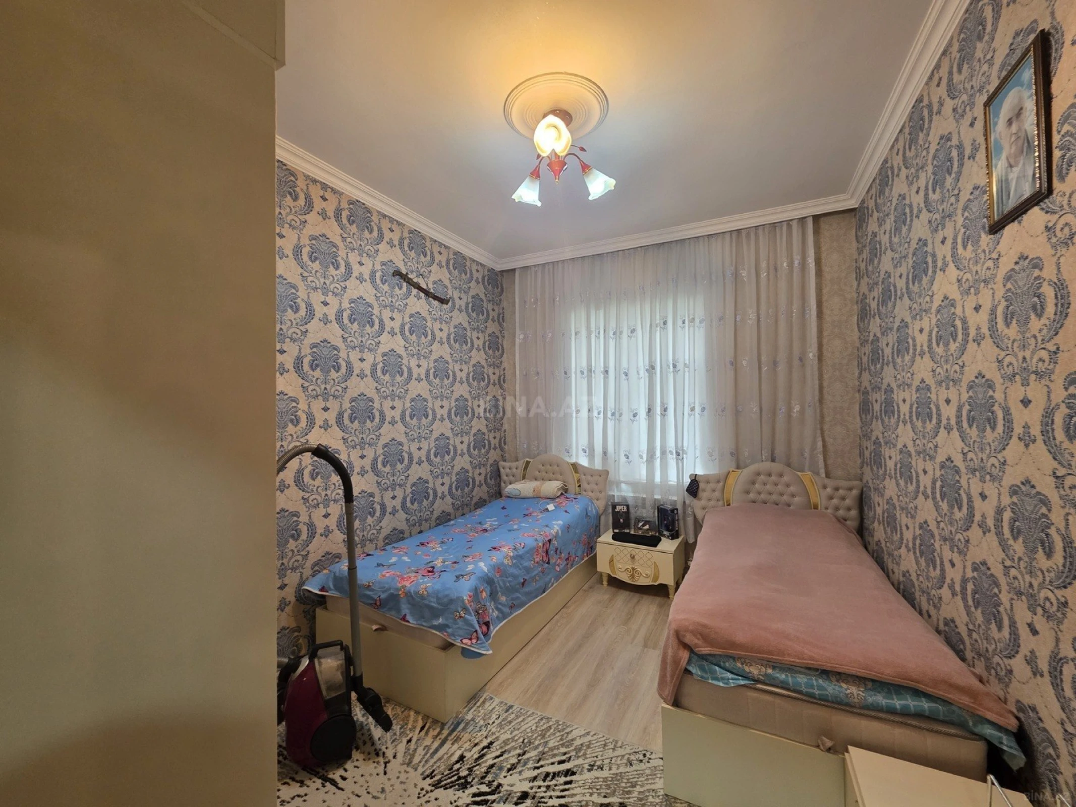 Satılır 8 otaqlı həyət evi 172 m²