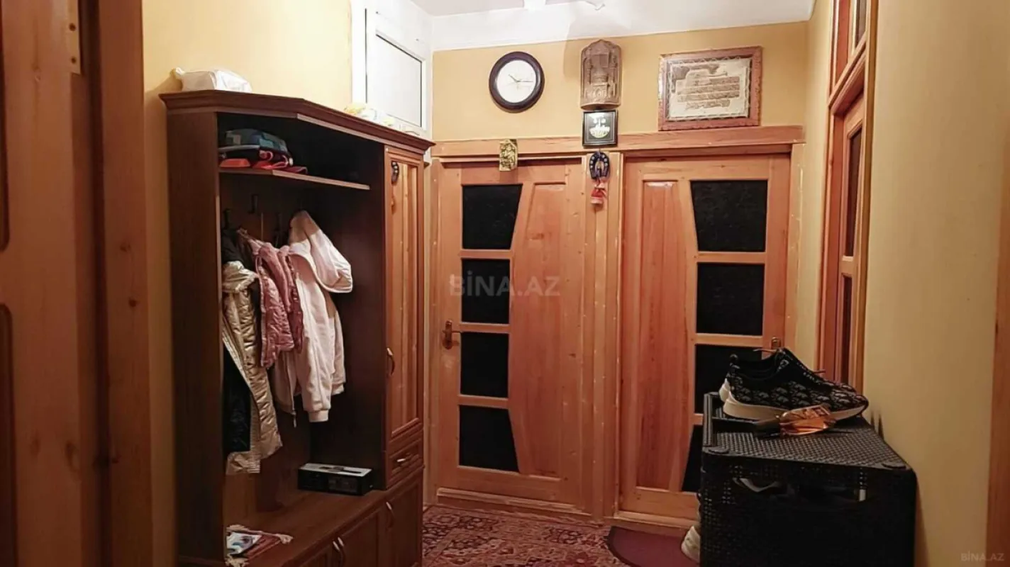 Satılır 4 otaqlı mənzil 90 m²