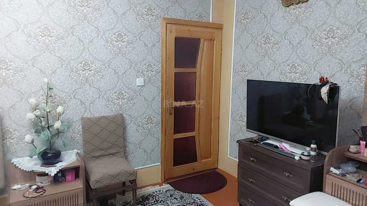 Satılır 4 otaqlı mənzil 90 m²