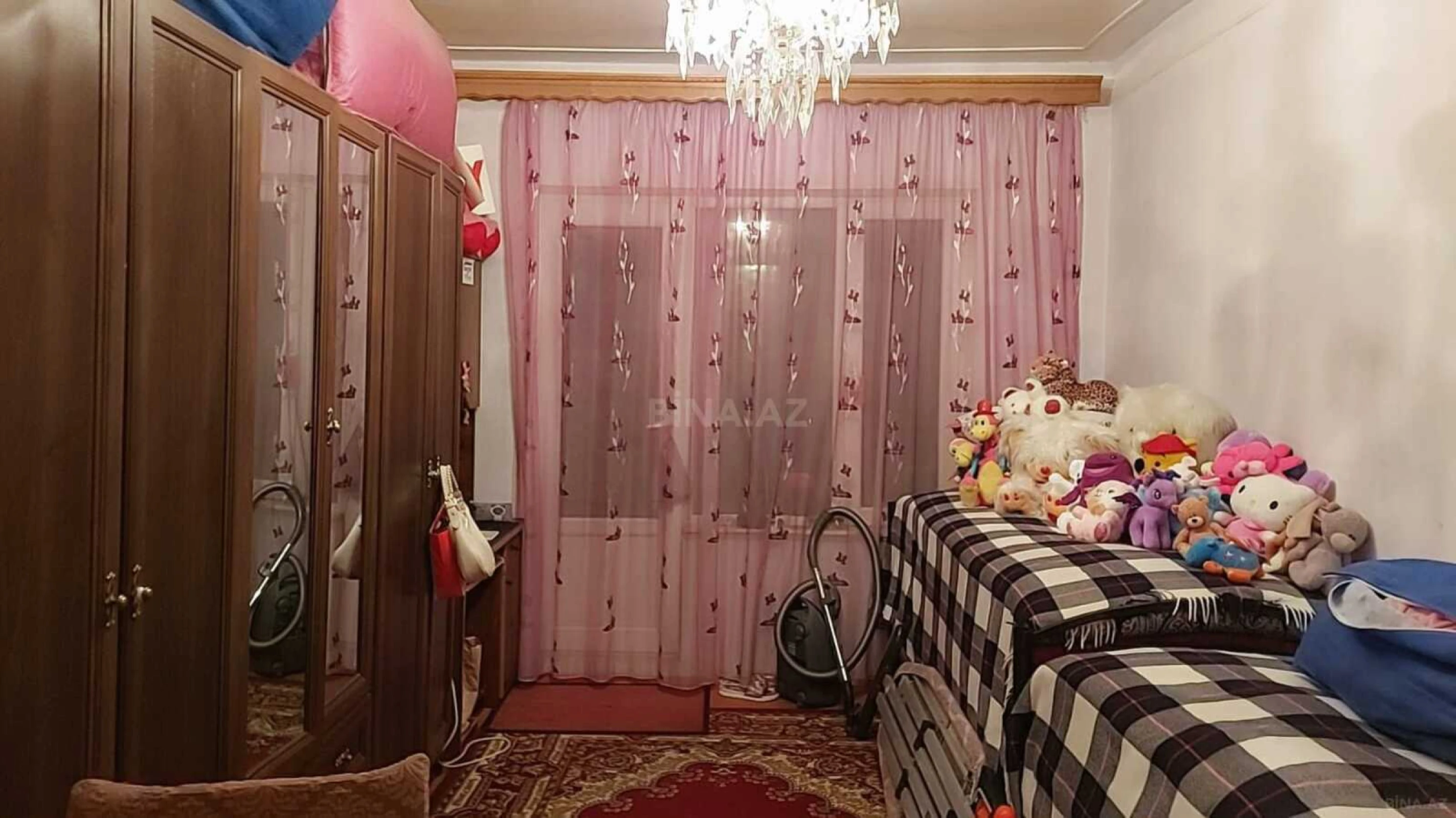 Satılır 4 otaqlı mənzil 90 m²