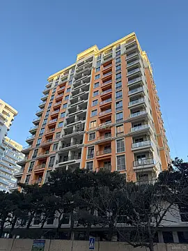 Satılır 3 otaqlı mənzil 108 m²