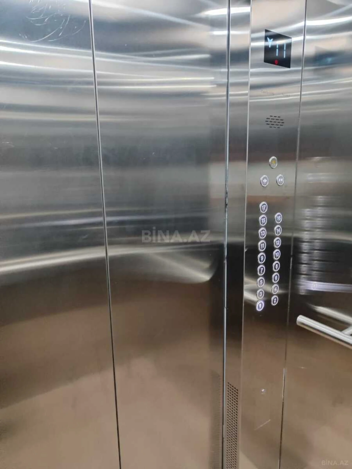 Satılır 3 otaqlı mənzil 108 m²