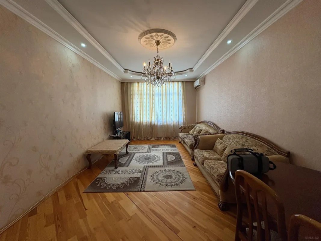 Kirayə verilir 2 otaqlı mənzil 90 m²