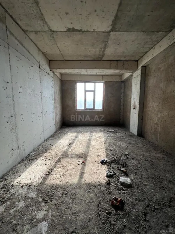 Satılır 4 otaqlı mənzil 191 m²