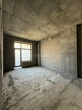 Satılır 4 otaqlı mənzil 191 m²