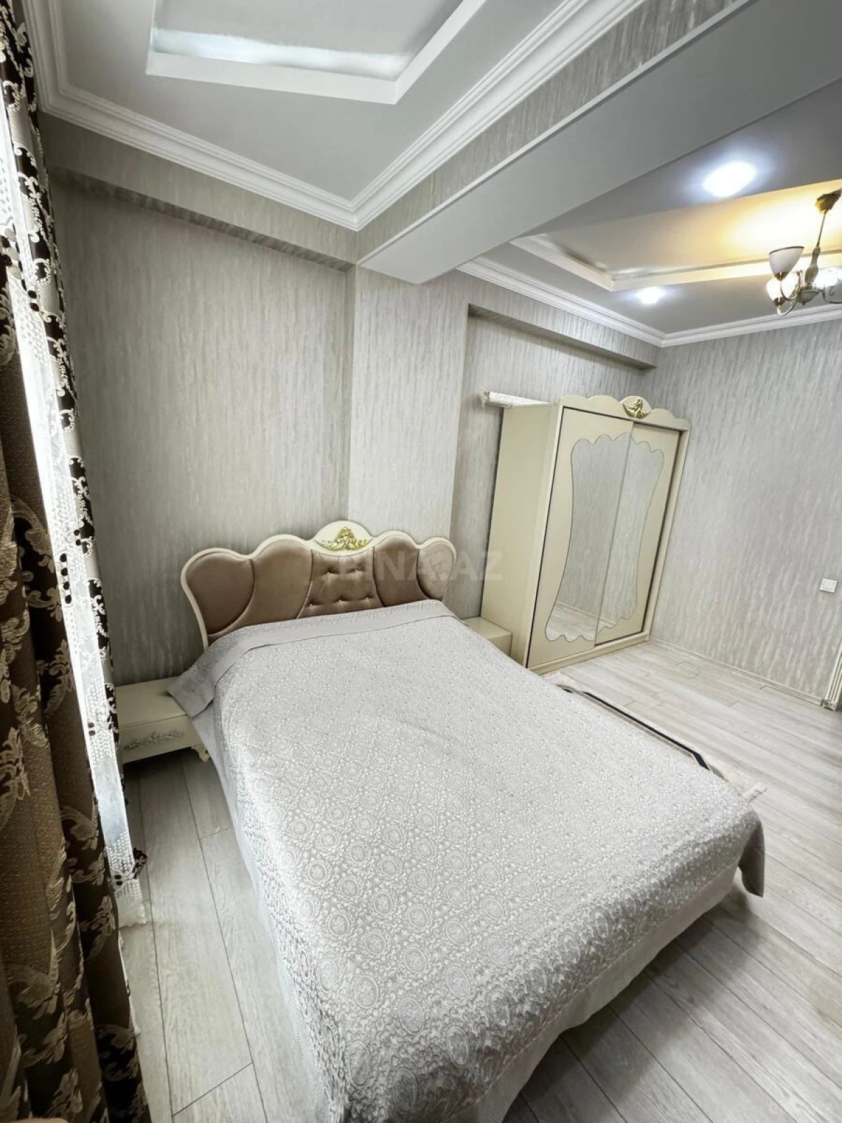 Kirayə verilir 3 otaqlı mənzil 111 m²