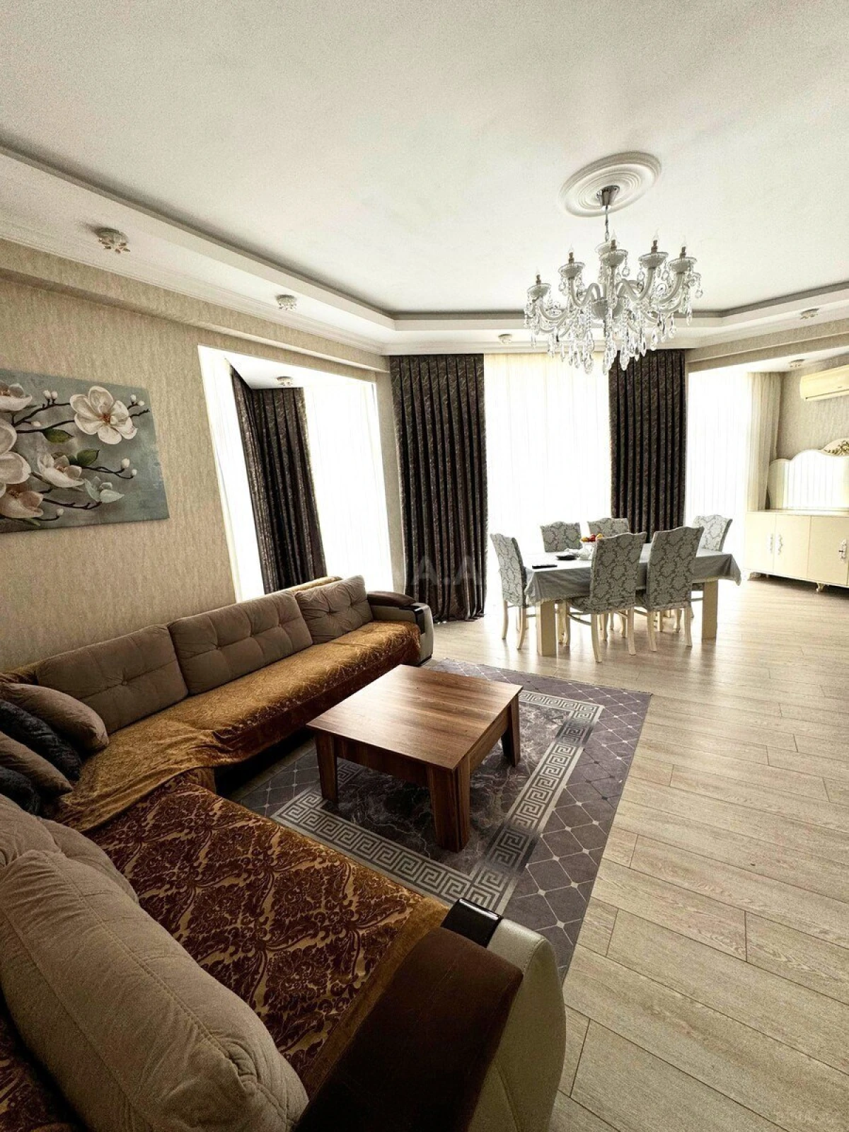 Kirayə verilir 3 otaqlı mənzil 111 m²