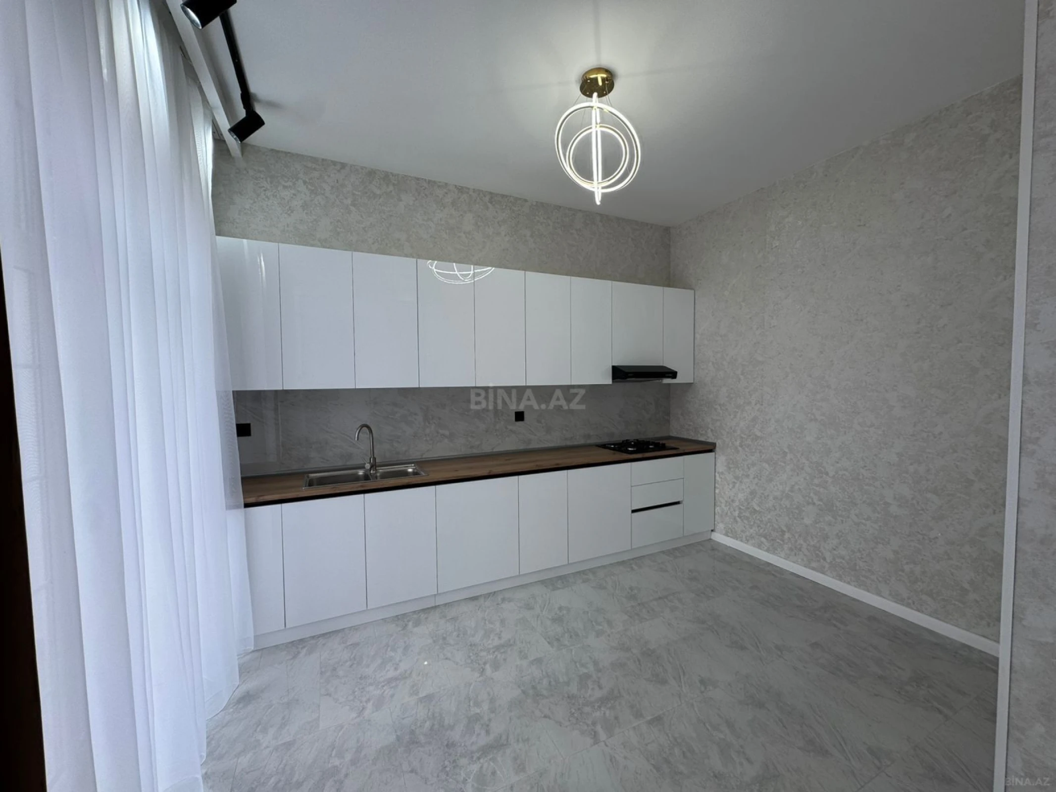 Satılır 4 otaqlı həyət evi 150 m²