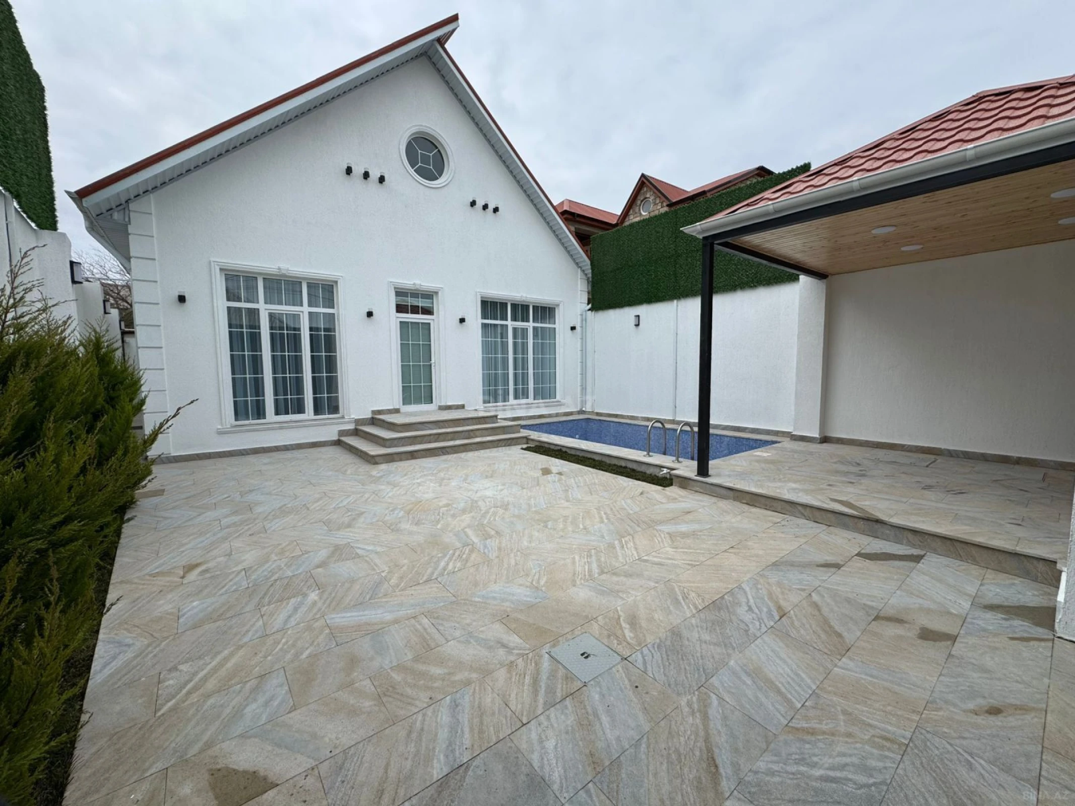 Satılır 4 otaqlı həyət evi 150 m²