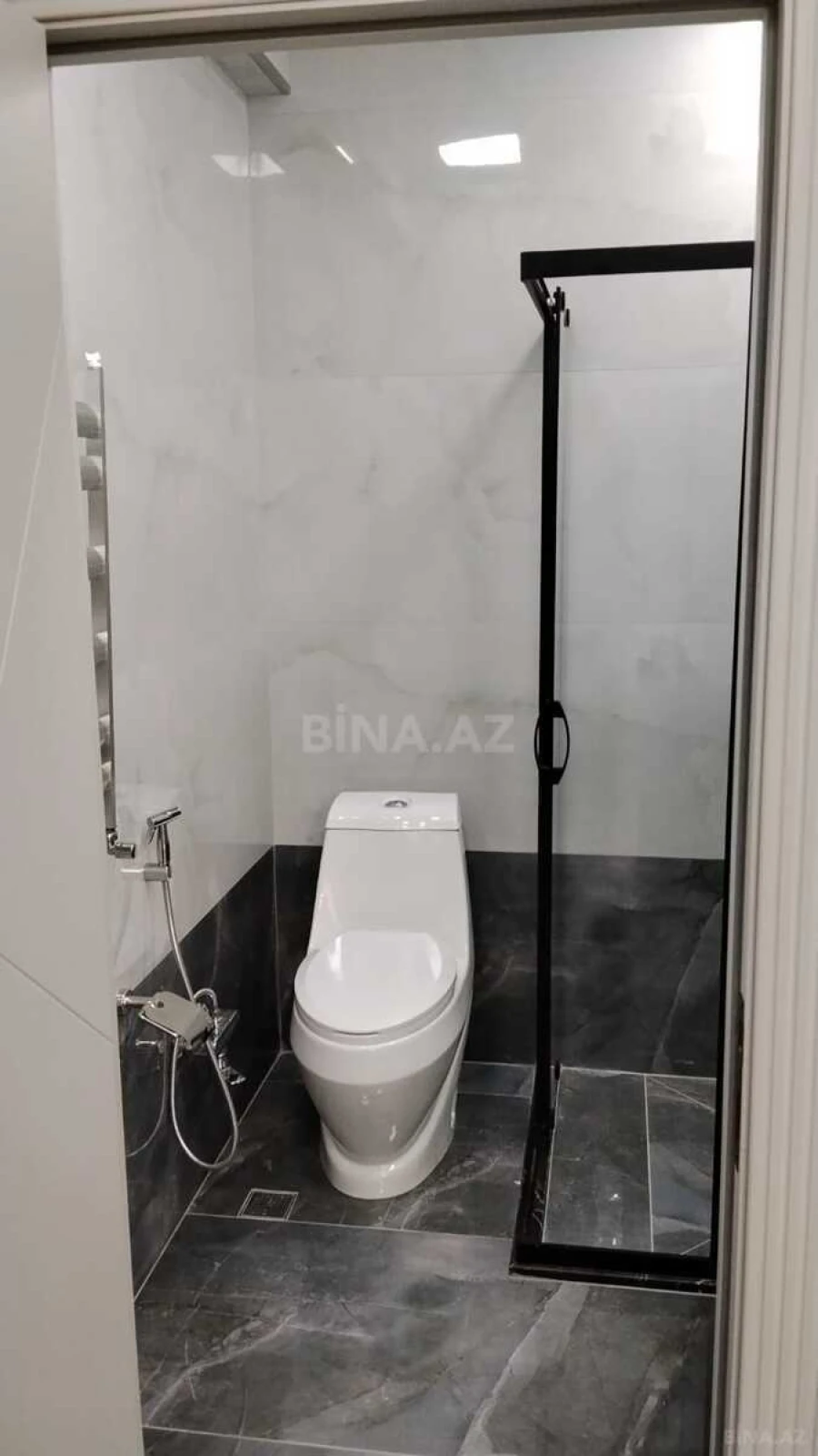 Satılır 2 otaqlı mənzil 70 m²