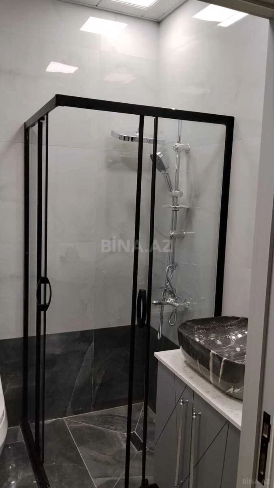 Satılır 2 otaqlı mənzil 70 m²