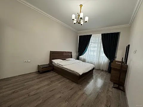 Kirayə verilir 4 otaqlı mənzil 190 m²