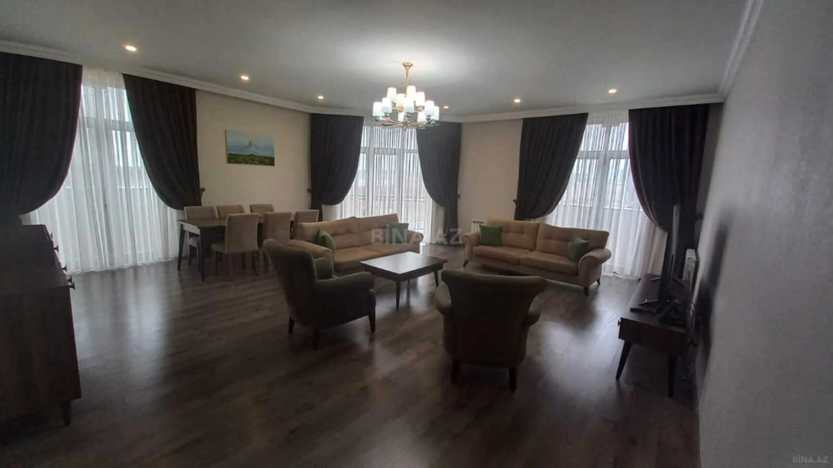 Kirayə verilir 4 otaqlı mənzil 190 m²