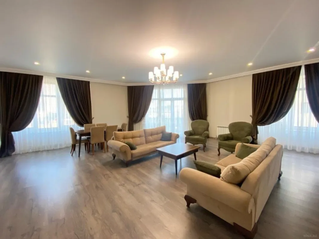 Kirayə verilir 4 otaqlı mənzil 190 m²