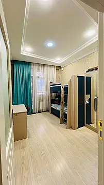 Kirayə verilir 3 otaqlı mənzil 125 m²