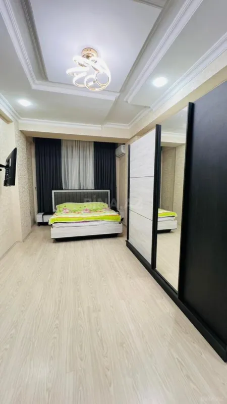 Kirayə verilir 3 otaqlı mənzil 125 m²