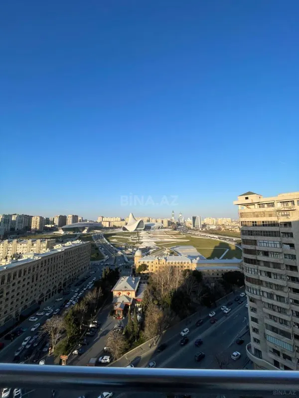 Kirayə verilir 3 otaqlı mənzil 149 m²