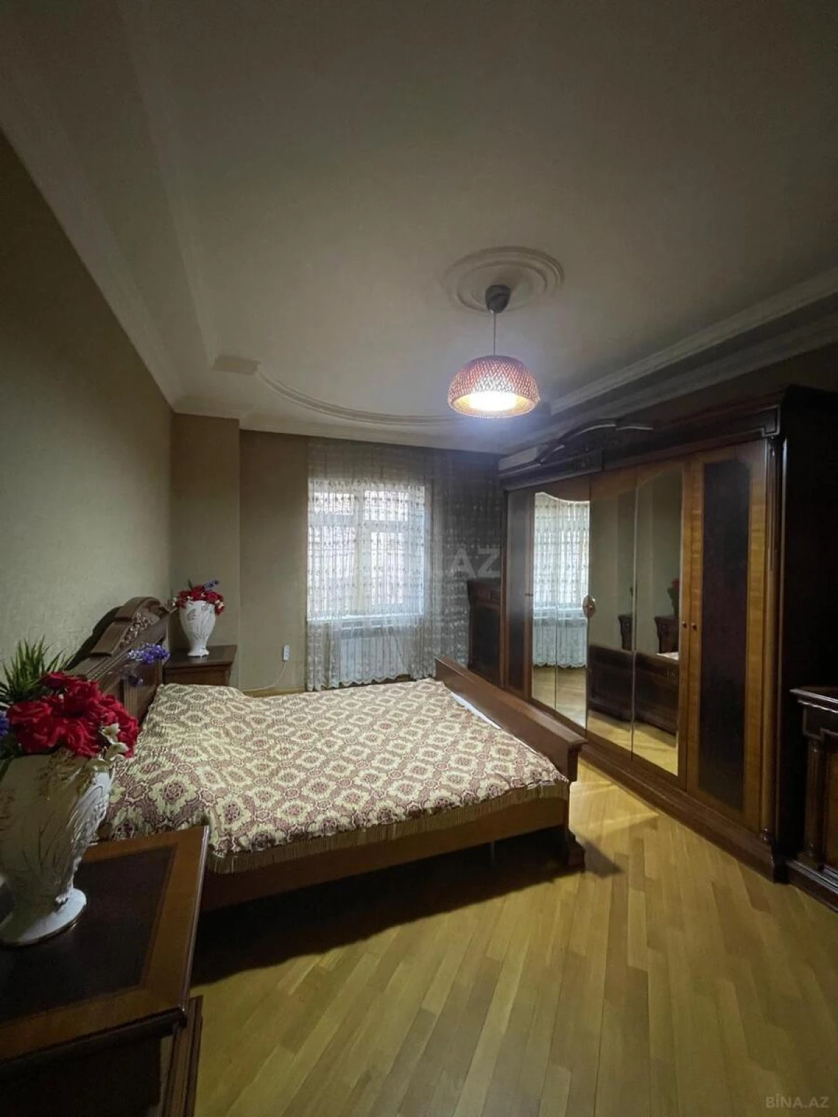 Kirayə verilir 3 otaqlı mənzil 149 m²