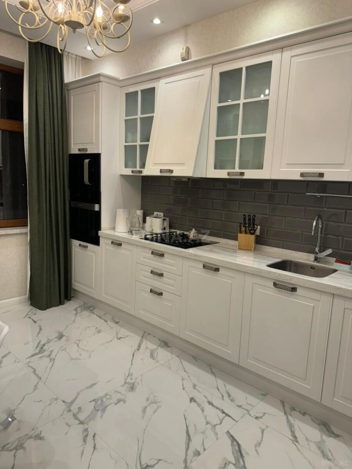 Kirayə verilir 2 otaqlı mənzil 75 m²