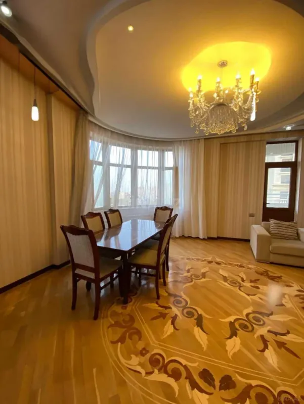 Kirayə verilir 4 otaqlı mənzil 110 m²