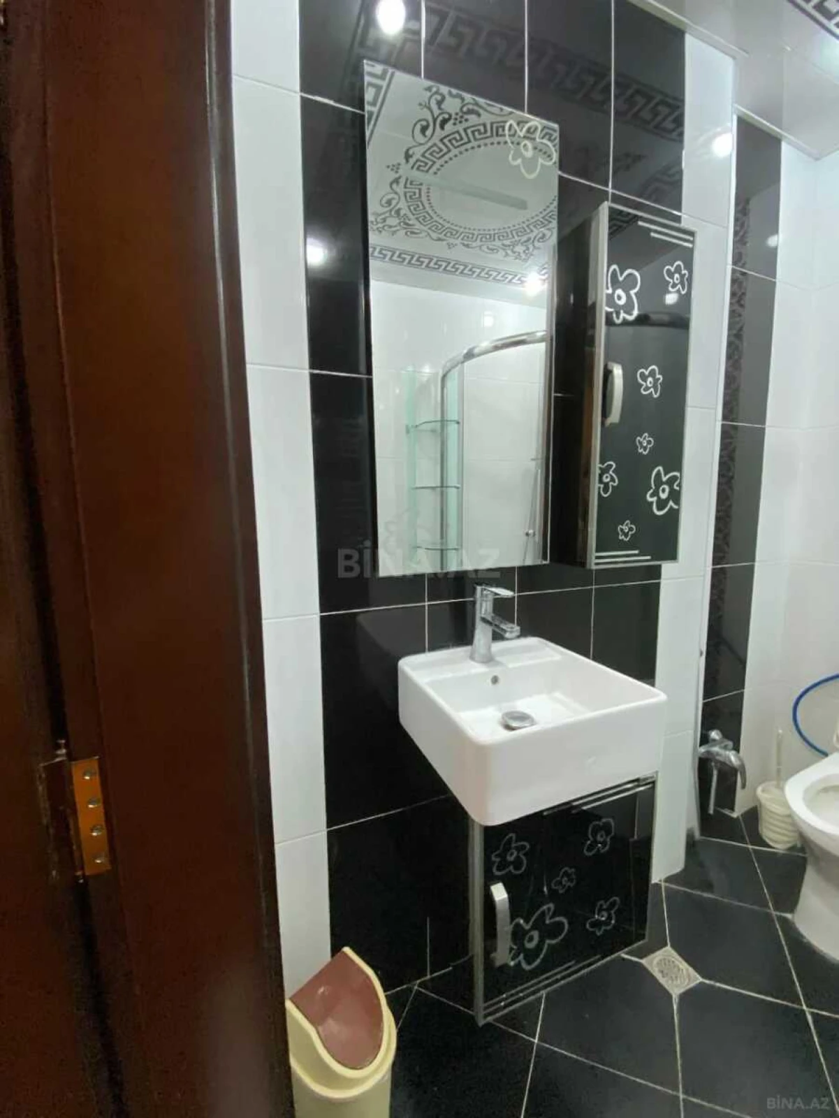 Kirayə verilir 4 otaqlı mənzil 110 m²
