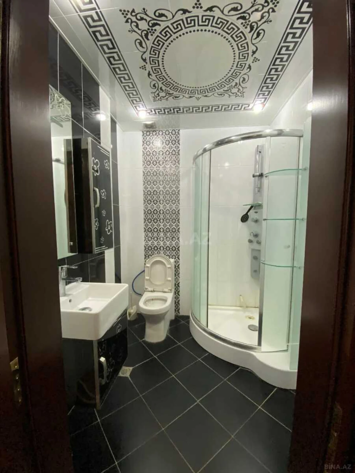 Kirayə verilir 4 otaqlı mənzil 110 m²