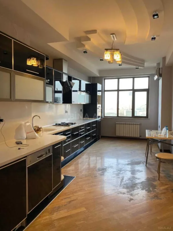 Kirayə verilir 4 otaqlı mənzil 110 m²