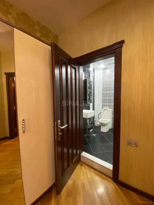 Kirayə verilir 4 otaqlı mənzil 110 m²