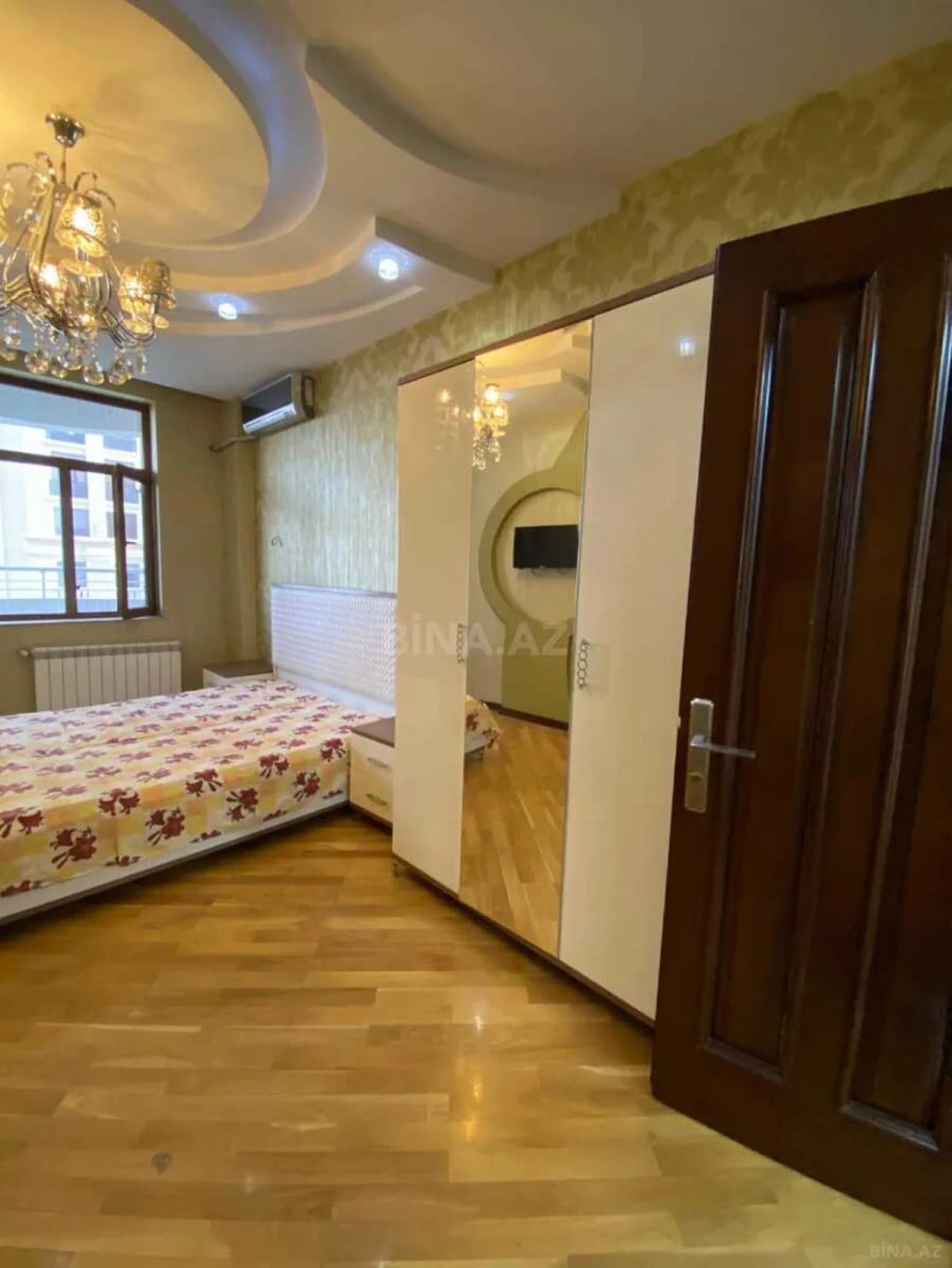 Kirayə verilir 4 otaqlı mənzil 110 m²