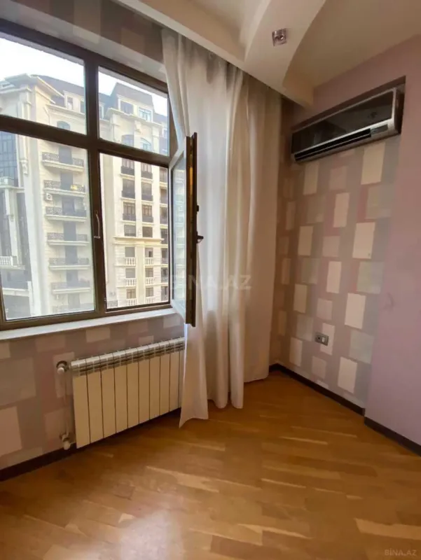 Kirayə verilir 4 otaqlı mənzil 110 m²