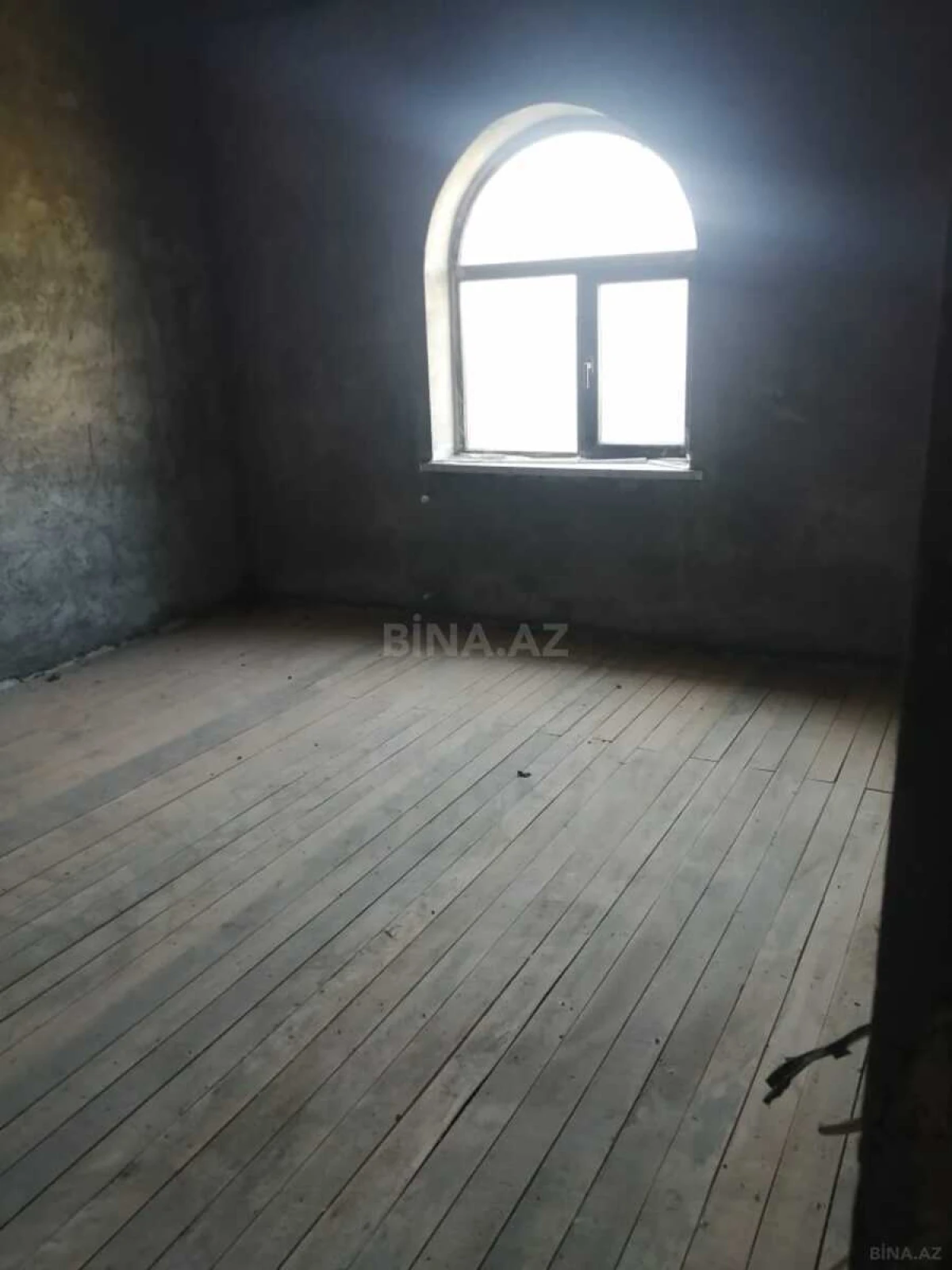 Satılır 4 otaqlı həyət evi 200 m²